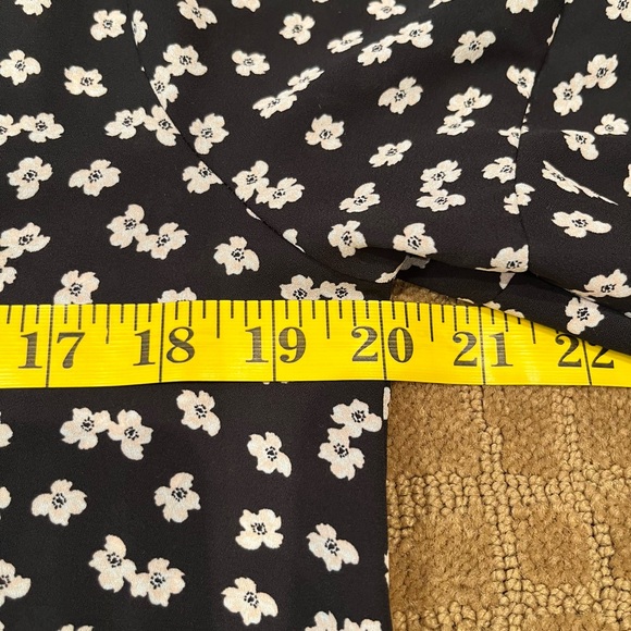 LOFT Outlet Floral Blouse black with light pink flowers. Double peplum sleeves - Picture 8 of 10